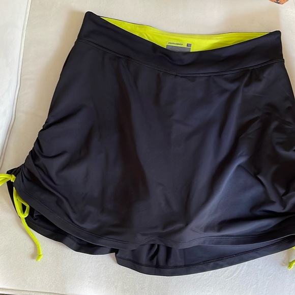 NOVARA PADDED SHORT CYCLING SKORT/SKIRT, Women’s Large - Picture 1 of 14